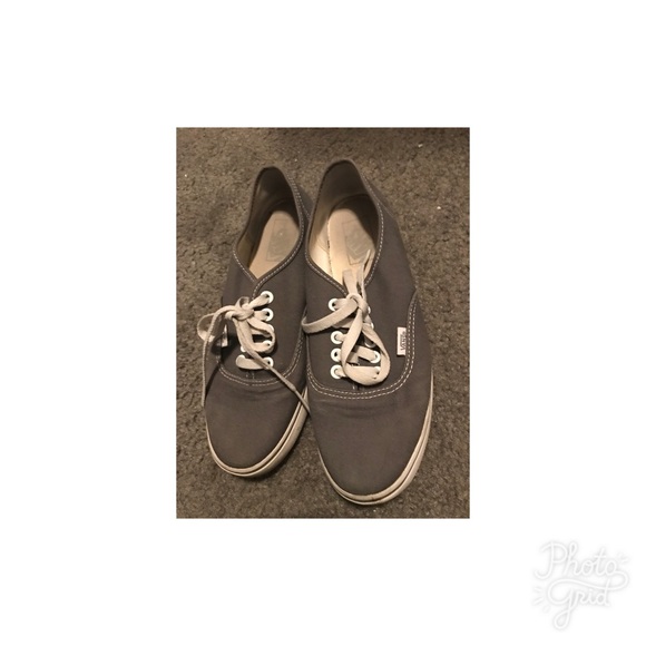 Vans - Picture 2 of 2